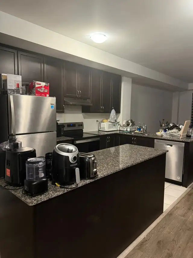 Private room for rent in Other in Oakville / Halton Region - Image 6