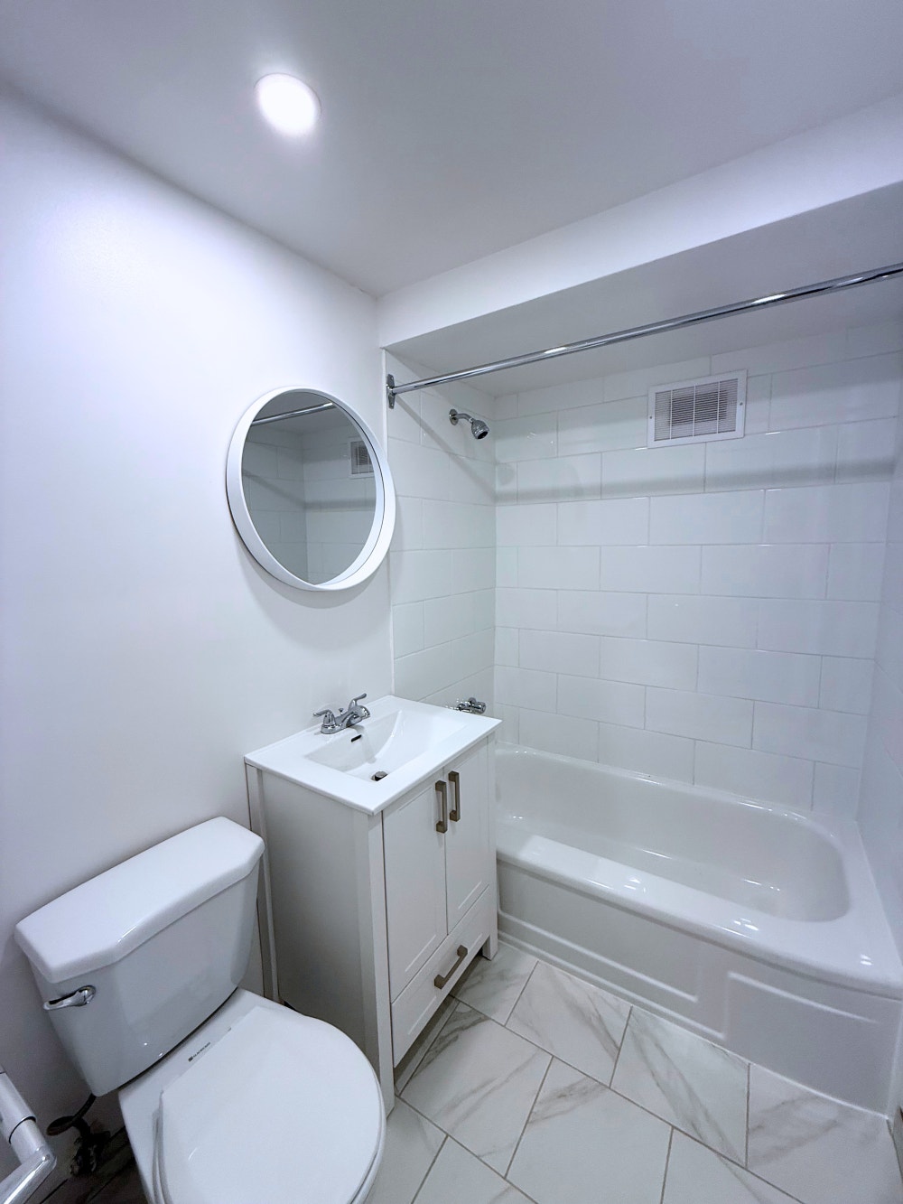 175 Sherbrooke O — photo 1