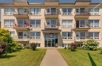 Le Fontainebleau Apartments - 2 Bdrm available at 2415 Chemin Sa