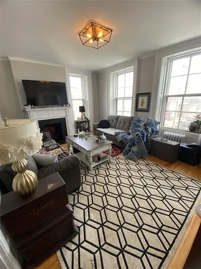 2 Bedroom + Den Available in June A bright and spacious 2 bedroom plus den apartment is coming avail...