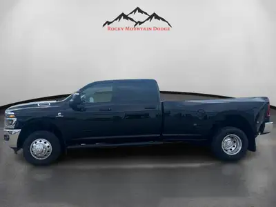 THIS NEW 2026 RAM 3500 CREW CAB DUALLY IS DUE TO ARRIVE ANYDAY. IT COMES WITHA 6.7 CUMMINS DIESEL, 5...