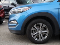 2017 HYUNDAI TUCSON SE - BC VEHICLE - BACKUP CAMERA - HEATED FRONT SEATS AND STEERING WHEEL - DUAL-C... (image 5)