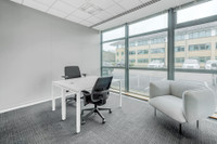 Unlimited office access in Liberty Village