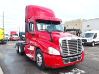 Ryder Stock ID: 242672 Transmission Type/Speed: AUTO 12 Engine: DIESEL DD13'17 GHG 435/1625 Horse Po... (image 4)