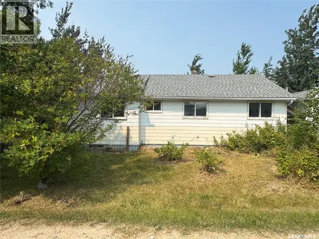 1631 Bay AVENUE N La Ronge, Saskatchewan in Land for Sale in La Ronge - Image 6