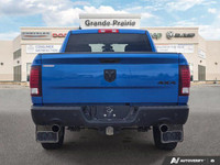 *TOP FEATURES* Premium Cloth Bucket Seats in Grey Heated Front Seats and Heated Steering Wheel Remot... (image 3)