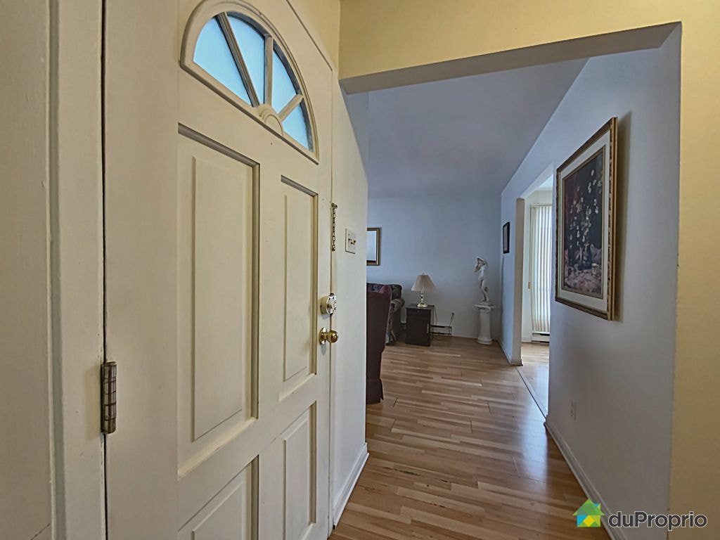$843,000 - Quadruplex for sale — photo 2