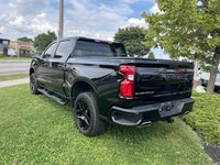 Conquer any terrain with this 2021 Chevrolet Silverado 1500 LT Trail Boss Crew Cab, boasting a power... (image 5)