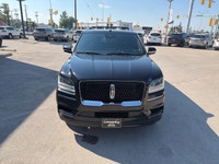 2021 Lincoln Navigator Reserve | Luxury Without Compromise Experience premium luxury, exceptional pe... (image 8)