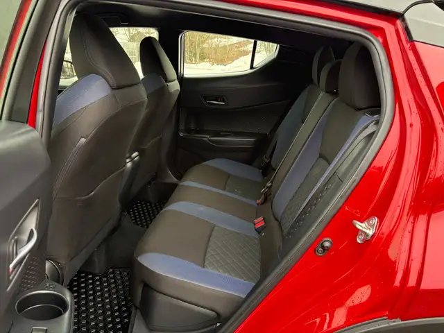 2021 Toyota C-HR XLE Premium Remote Starter! Backup Camera! H... in Cars & Trucks in Moncton - Image 20