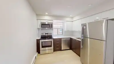 Apartment for Rent at 3 East 37th, Hamilton Mountain