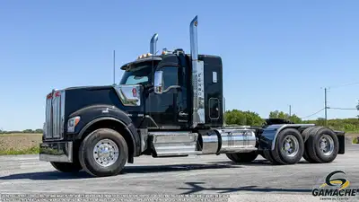 Heavy truck - # STOCK: C-37429 2023 KENWORTH W990 CAMION CONVENTIONNEL AVEC COUCHETTE 2023 KENWORTH...
