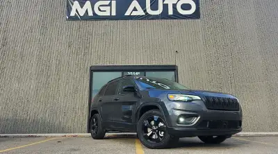 MGI Auto Ltd AMVIC Licenced Dealership Stock # 09299 2023 Jeep Cherokee Latitude Lux Only 16,553kms...