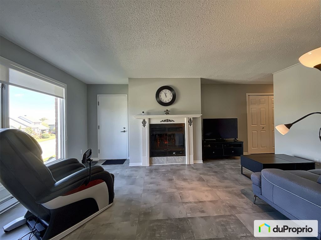 $279,000 - Condominium for sale in Granby — photo 2