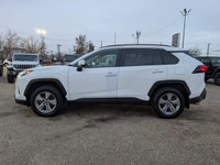 CLEAN CARFAX, HEATED SEATS - BACK UP CAMERA - POWER DRIVER SEAT - HEATED STEERING WHEEL - RADAR CRUI... (image 2)