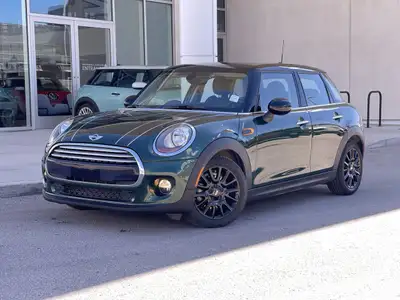 This 2015 Mini Cooper 5 door is a perfect addition to your driveway! With a large dual pane sunroof,...