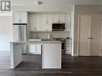 Welcome to this stunning 1-bedroom plus den condo in the heart of Oakville. This modern and thoughtf...