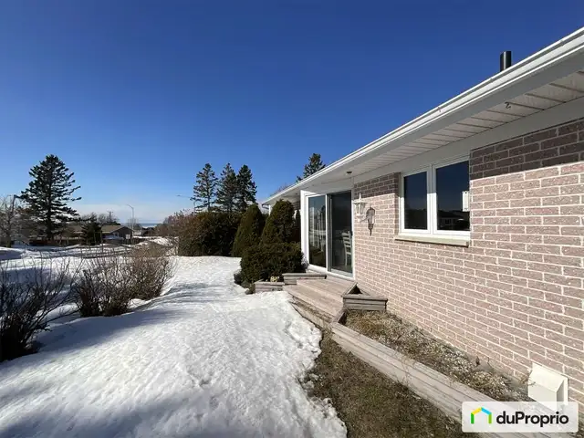 $349,000 - Bungalow for sale in Rimouski (Rimouski) in Houses for Sale in Rimouski / Bas-St-Laurent - Image 5
