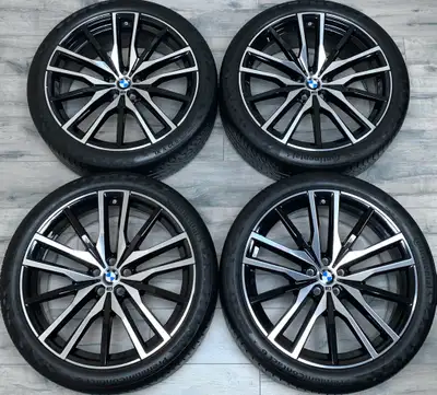 Selling a beautiful set of *LIKE BRAND NEW* original BMW X5 G05 & BMW X6 G06 22 inch Style 742M Stag...