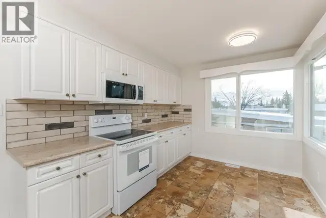 2425 EWERT CRESCENT Prince George, British Columbia in Houses for Sale in Prince George - Image 8