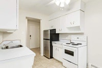 Amenities: Storage Room • Balconies • Heat & Water Included Suite & Building: Bachelor, one-bedroom,... (image 4)