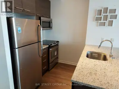 2504 - 66 FOREST MANOR ROAD Toronto (Henry Farm), Ontario