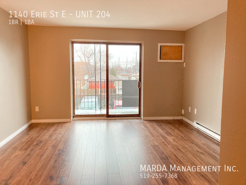 SPACIOUS 1 BEDROOM/1BATH UNIT WITH BALCONY ON ERIE! + HYDRO! Long