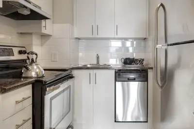101 Place Charles Lemoyne - Port de Mer Apartment for Rent
