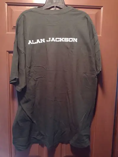 Alan Jackson concert tee-shirt size XL, View more