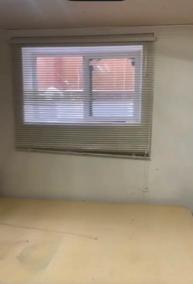 SEMI-FURNISHED ROOM AVAILABLE FOR RENT IN NE