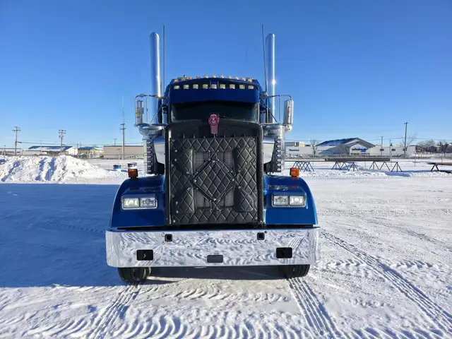 2013 KENWORTH W900 in Heavy Trucks in Saskatoon - Image 4