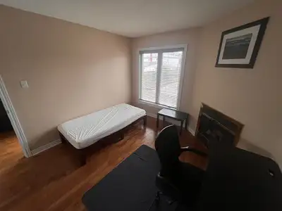 SEP 1 - Furnished Bedrm for Mature Female Student - Bank-Walkley