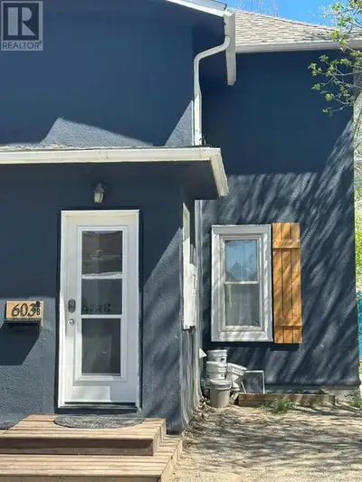 Unit B, 603 10 St S Lethbridge, Alberta