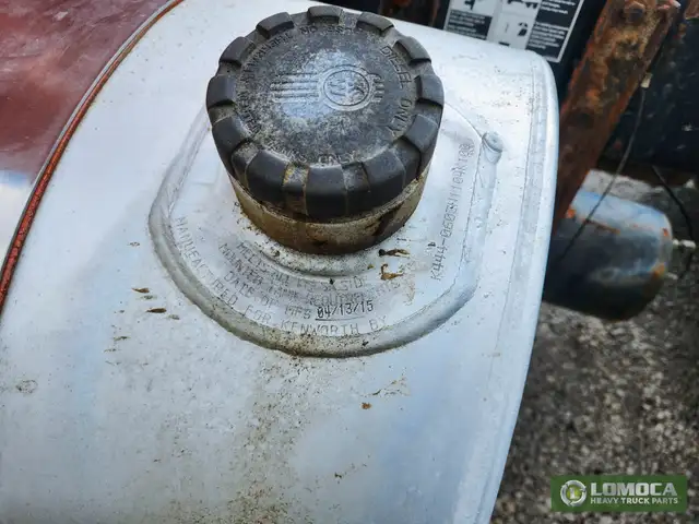 2016 Kenworth T800 Fuel Tank - Stock Number: KW-0793-28 in Heavy Equipment Parts & Accessories in Hamilton - Image 10