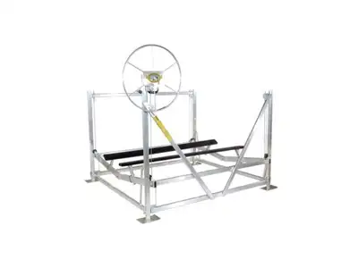 CARACTÉRISTIQUES Structure d?aluminium (alliage 6005/6061) Soudée au tig Boulonnerie en acier inoxyd...