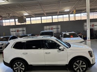 **MONTH-END SPECIAL!** FEATURING : V6 POWERED, AWD, 8 PASSENGER SEATING, DUAL SUNROOF, AMBIENT LIGHT... (image 2)