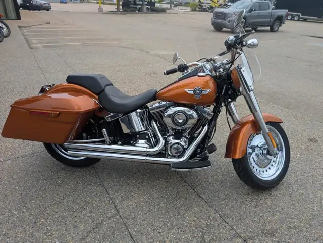 2014 Harley-Davidson FLSTF - Softail Fat Boy in Sport Touring in Edmonton - Image 2