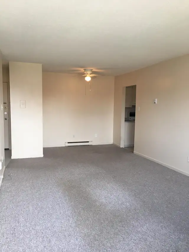 1 BEDROOM FOR $1449! - NOVEMBER 1st MOVE IN