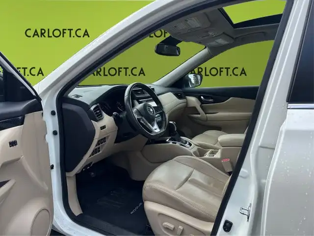 2017 Nissan Rogue SL Platinum - Sunroof - Navigation in Cars & Trucks in Kingston - Image 10