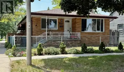 1697 WESTCOTT Unit# LOWER Windsor, Ontario