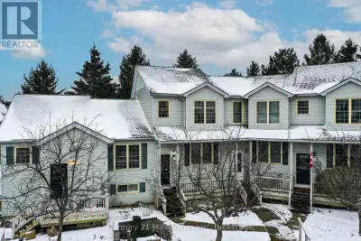 THORNBURY: CUTE 2 BDRM, 2 BATH CONDO TOWNHOME AT APPLEJACK. MAIN FLOOR: OPEN-CONCEPT KITCHEN/ DINING...