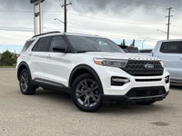 AMVIC Licensed Dealer * Heated Front Seats & Steering Wheel * Rear Vision Camera * Cruise Control *... (image 9)