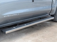 Turbocharged Diesel I6 engine for robust power | 4x4 drive ensures confident handling in all conditi... (image 5)