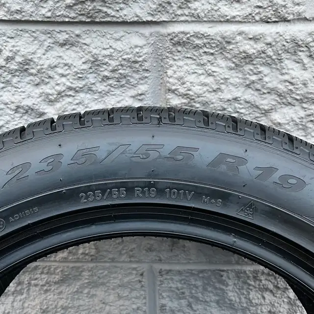 (98%) 2x 235/55R19 & 2x 255/50R19 Pirelli Scorpion N0 Winters in Tires & Rims in City of Toronto - Image 8