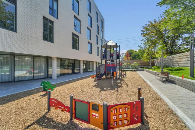 3030 Pharmacy Avenue - Everworth  - 3 Bedroom + Den Apartment fo in Long Term Rentals in City of Toronto - Image 14