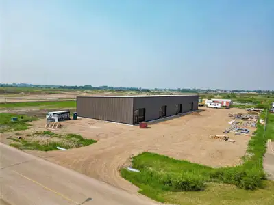 C18//Brandon/1820-14th St. East offers a total of 16000 sq. ft of open space, with the ability to di...