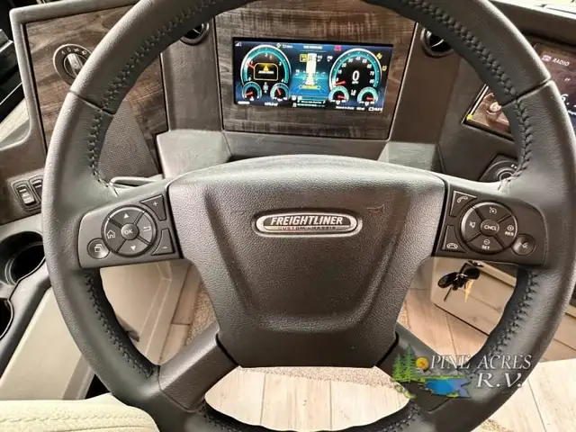 2025 Newmar Dutch Star 4369 Black Out Package in RVs & Motorhomes in Moncton - Image 36