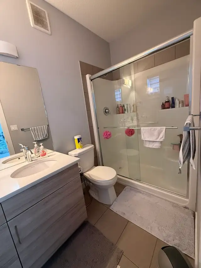 Beautiful & Spacious 3-Bed, 2.5-Bath Townhouse for Rent in Long Term Rentals in Edmonton - Image 19