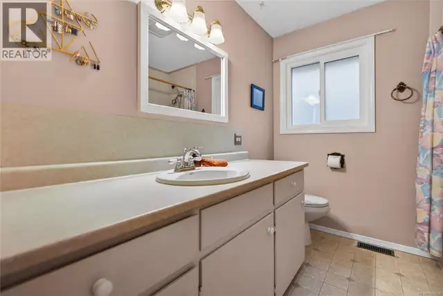 1516 Balsam Ave Comox, British Columbia in Houses for Sale in Comox / Courtenay / Cumberland - Image 22