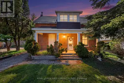 Positioned in one of Barrie's most dynamic growth corridors, this property presents a unique opportu...